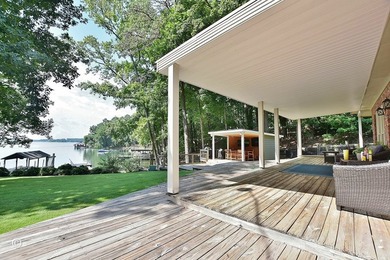 Experience Lake Harding at its finest from this recently - photo 5