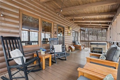 This charming cabin is the perfect opportunity for a primary - photo 5