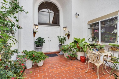 A Garden Lover's Dream Villa! Surrounded by scenic garden views - photo 1