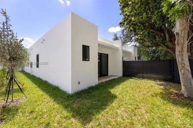 Experience contemporary luxury in this new 2025 build duplex - photo 3