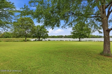 Welcome to Sanctuary, a beautiful, gated community on a serene - photo 5