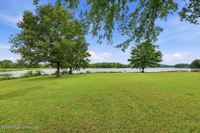 Welcome to Sanctuary, a beautiful, gated community on a serene - photo 6