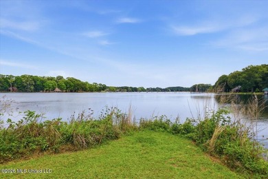 Welcome to Sanctuary, a beautiful, gated community on a serene - photo 9