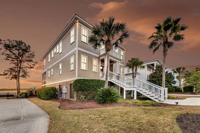 Luxury Marsh Front Living on the 18th Tee of Rivertowne Country