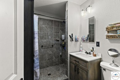 This well-cared-for 4 bedroom, 2 bathroom Warsaw home sits on a - photo 12