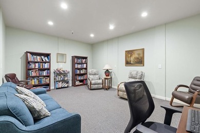Cute condo in over age 55 complex with no age restriction on - photo 13