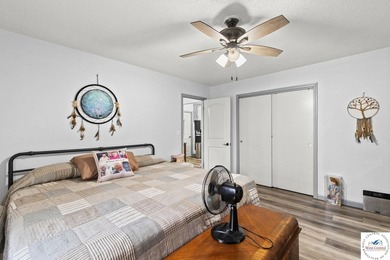 This well-cared-for 4 bedroom, 2 bathroom Warsaw home sits on a - photo 13