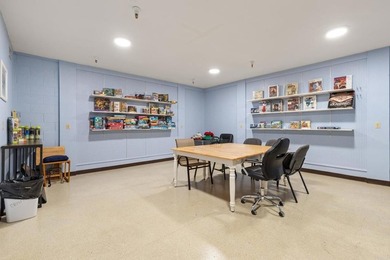 Cute condo in over age 55 complex with no age restriction on - photo 18