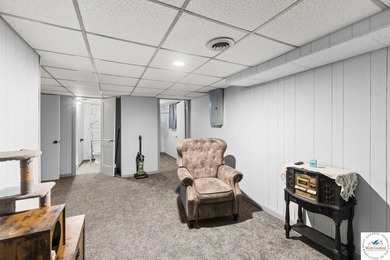 This well-cared-for 4 bedroom, 2 bathroom Warsaw home sits on a - photo 25