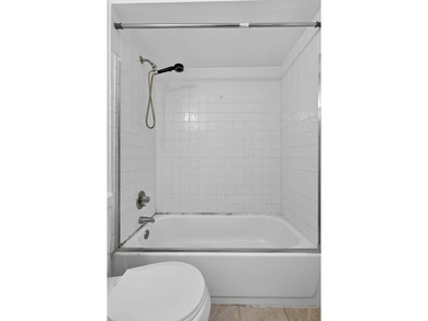 Stylish updates, modern finishes, 2019 Roof and an unbeatable - photo 15