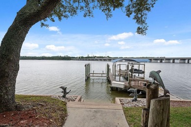 This is the waterfront lifestyle so many dream about, truly a - photo 16