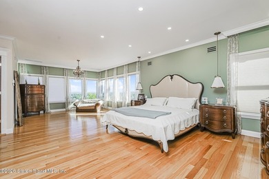 Perched high above Staten Island with breathtaking panoramic - photo 17