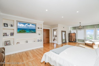 Perched high above Staten Island with breathtaking panoramic - photo 18