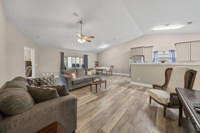 Charming home in desirable Lynn Haven, just minutes from the - photo 20