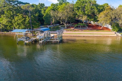 This is the waterfront lifestyle so many dream about, truly a - photo 46