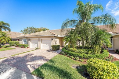 This beautifully updated lakefront villa blends timeless comfort - photo 4