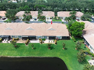 This beautifully updated lakefront villa blends timeless comfort - photo 8