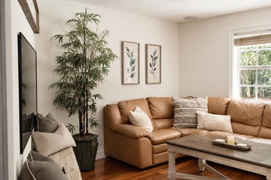 Welcome to 7416 Overlook Drive in Lake Worth, a spacious and - photo 21