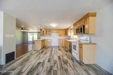 Discover the opportunity to create your own lake-area retreat on - photo 29