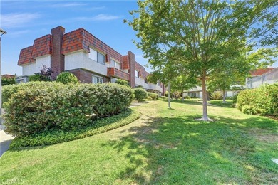 Welcome to your beautifully remodeled three bedroom two and a - photo 31