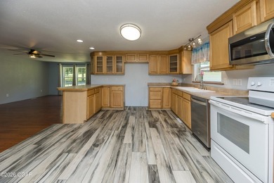 Discover the opportunity to create your own lake-area retreat on - photo 31