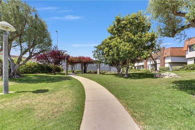 Welcome to your beautifully remodeled three bedroom two and a - photo 32
