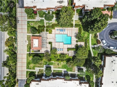 Welcome to your beautifully remodeled three bedroom two and a - photo 37