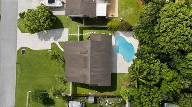 Welcome to 7416 Overlook Drive in Lake Worth, a spacious and - photo 41