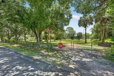 Nicely renovated 3-bedroom, 2-bath CBS home situated on a - photo 42