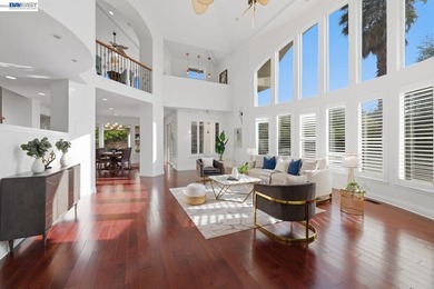 Welcome to this exceptional custom estate in the prestigious - photo 6