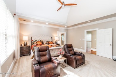 Welcome to luxury golf course living at its finest, the - photo 49