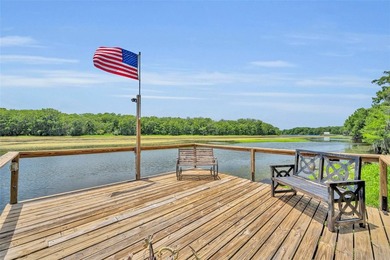 WATERFRONT PARADISE on over 1/2 acre with breathtaking views of - photo 56