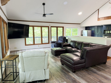 Waterfront 3 br 2.5 bath home - photo 11