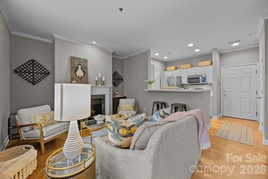 Charming 2 bedroom top story unit on Queens Road in the heart of