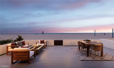 Welcome to coastal luxury redefined. Perfectly positioned - photo 4