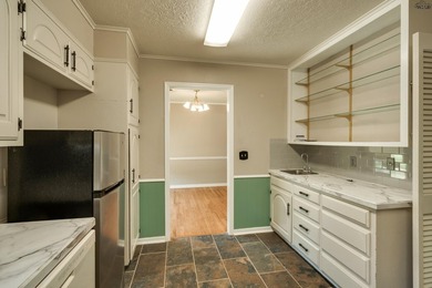 Spacious 3-bedroom, 2.5-bath home on a cul-de-sac near the - photo 14