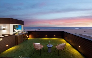 Welcome to coastal luxury redefined. Perfectly positioned - photo 5