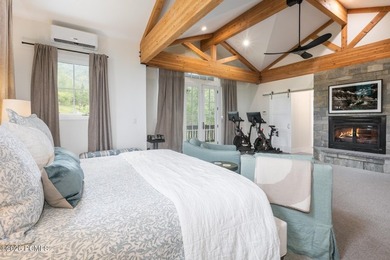 Location, luxury, and indoor/outdoor space abound at 2585 Aspen - photo 16