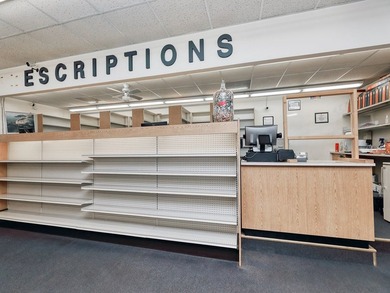 Welcome to 546 E Savannah Street - a high-visibility commercial - photo 9