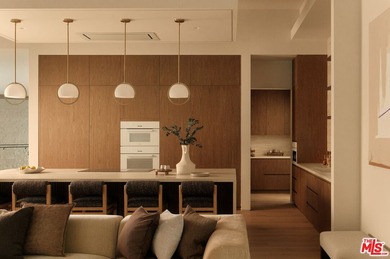 Set at the end of a private cul-de-sac in the Hollywood Hills - photo 10