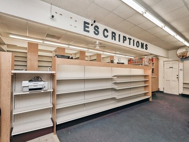 Welcome to 546 E Savannah Street - a high-visibility commercial - photo 10