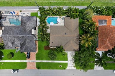 Lake Wellington Home For Sale in Wellington Florida