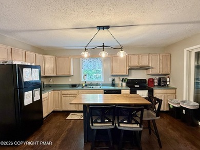 Welcome to your PERFECT GETAWAY Nestled in the HEART of the - photo 22