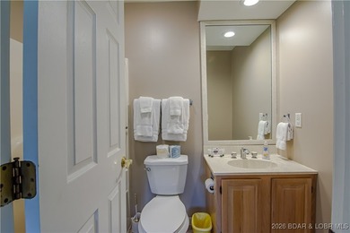 Turn-key 3 bedroom, 3 bathroom condo located in the desirable - photo 24