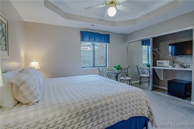 Turn-key 3 bedroom, 3 bathroom condo located in the desirable - photo 25