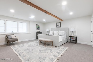 Location, luxury, and indoor/outdoor space abound at 2585 Aspen - photo 25