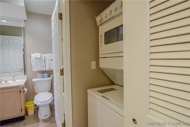 Turn-key 3 bedroom, 3 bathroom condo located in the desirable - photo 26
