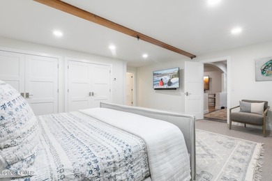 Location, luxury, and indoor/outdoor space abound at 2585 Aspen - photo 26