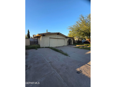 (private lake, pond, creek) Home Sale Pending in El Paso Texas