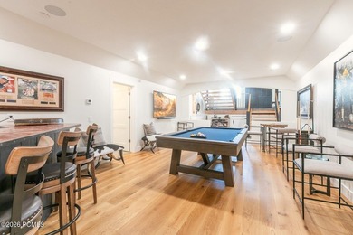Location, luxury, and indoor/outdoor space abound at 2585 Aspen - photo 34